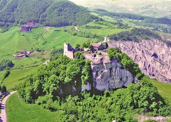 Parco Di Montebello Quattro Castella