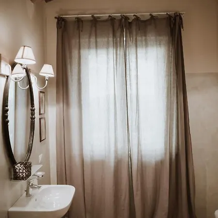 Parco Di Montebello Farm stay