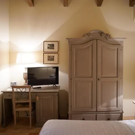 Farm stay Parco Di Montebello *