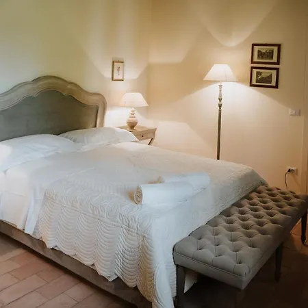 مزرعة للإقامة Parco Di Montebello Quattro Castella