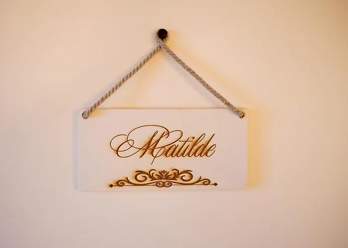 Parco Di Montebello Lantgård Quattro Castella